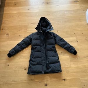 Canada Goose down jacket. Black size XS